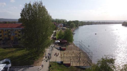 Hotel Preno?i?te Srebrno Jezero