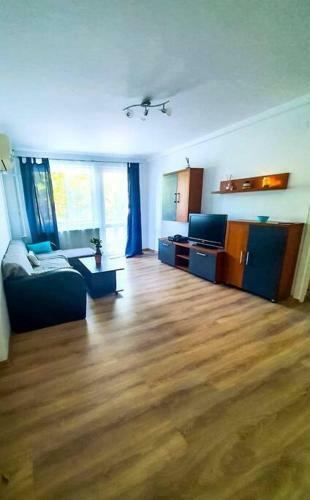 Cozy Apartament Near Neversea Beach And Old Center