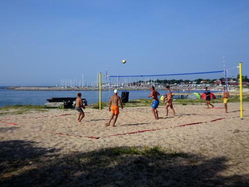 Stuga M Havsutsikt & 50m Till Strand