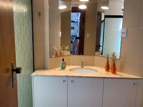 Apartamento Confort�vel, Regi�o Do Iguatemi
