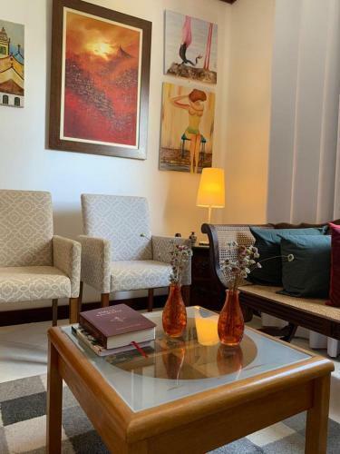 Apartamento Confort�vel, Regi�o Do Iguatemi