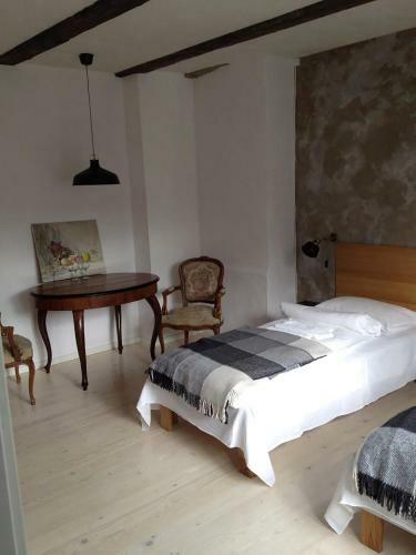 Hostal Art Residence