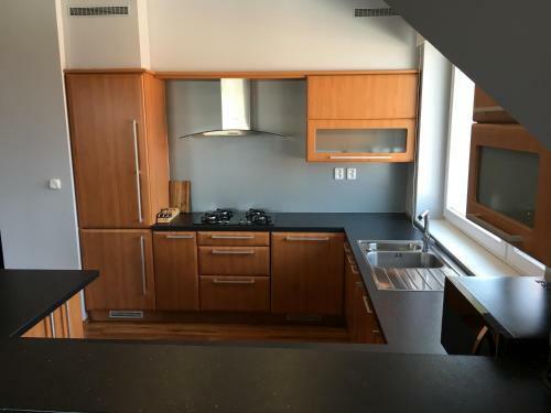 Spacious Apartment In Town Centre
