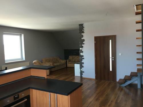 Spacious Apartment In Town Centre