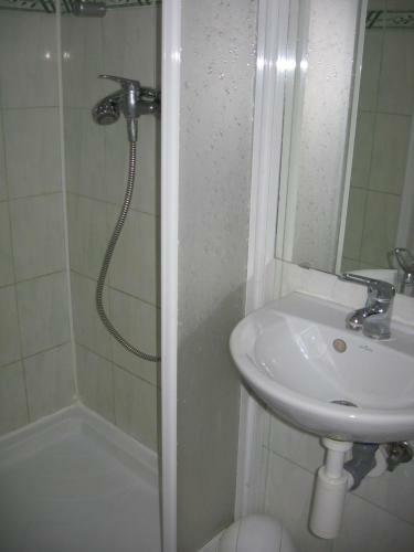 Hostal Penzi�n Z�vada