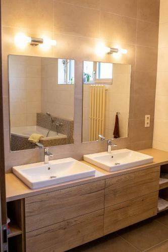 Villa Psiky - Luxurious Equipped Modern Spacious Villa