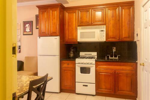 Apartamento 10stepstothebeach Hollywood Rentals By Owner