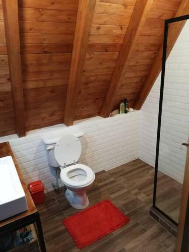 * Caba�a Alpina Con Parque Y Piscina Privada *