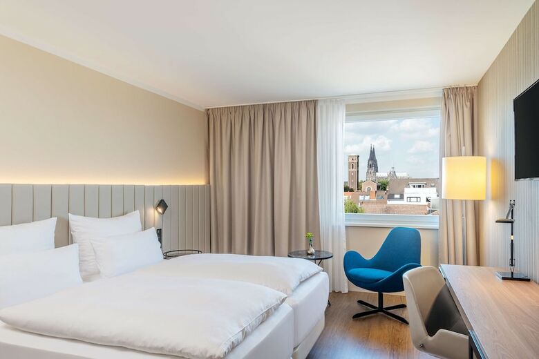 Hotel NH K�ln Altstadt