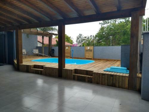 Casa Confort�vel Com Piscina Aquecida