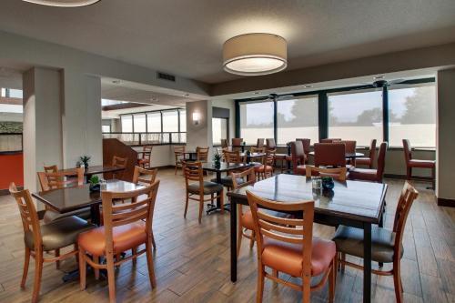 Posada Drury Inn & Suites Evansville East