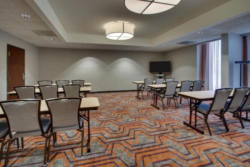 Posada Drury Inn & Suites Evansville East