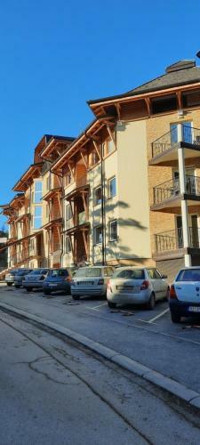 Apartman, Preko Puta Mone