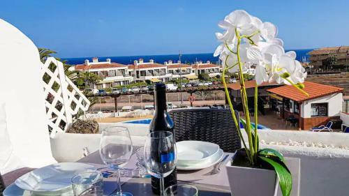 Lovely Apartment With Pool And Sea Views