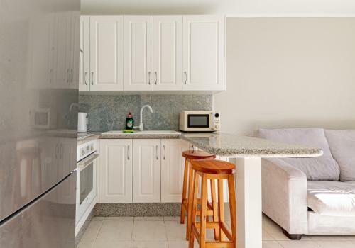 Los Gigantes Cliffs Apartment