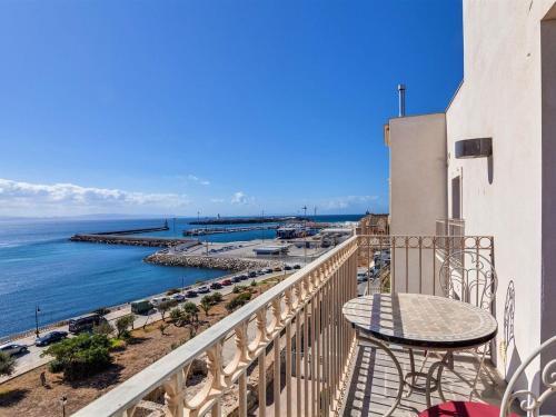 Charming Apartment In Tarifa With Shared Terrace