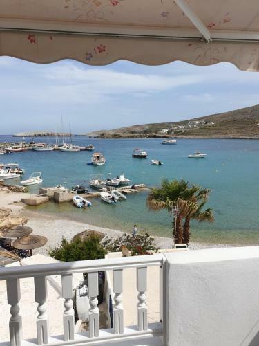Glaros Luxury Apartments In Folegandros