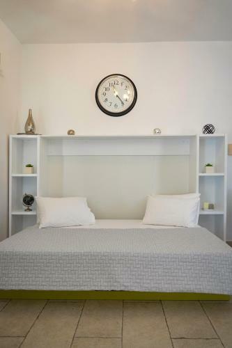 Glaros Luxury Apartments In Folegandros