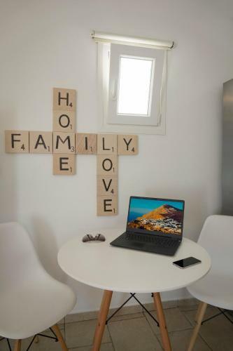 Glaros Luxury Apartments In Folegandros