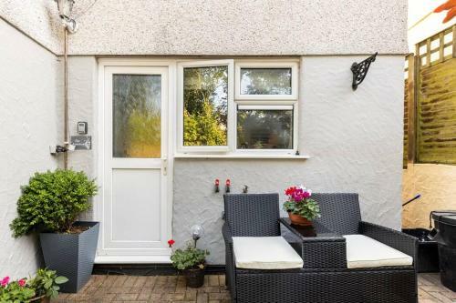 Apartamento Superb Annexe, South Facing Patio, Drive Parking