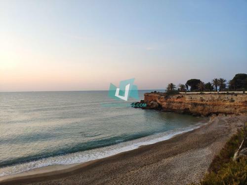 Renovated Apartment With Shared Pool 50m From The Beach