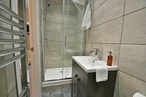 Luxary 4 Bed, 4 Bathroom House In Central Burnley