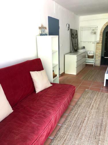 Preciosa Casa Con Enorme Parcela Y Piscina Privada