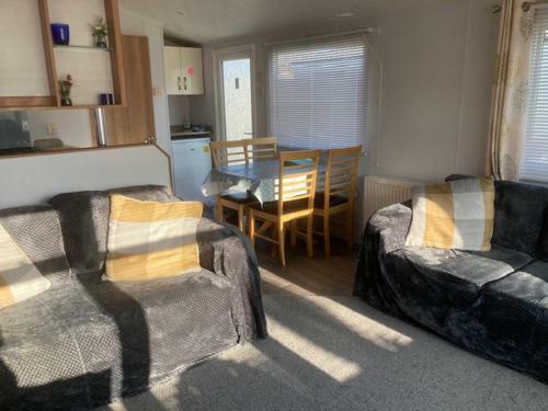 3 Bed Holiday Home On Cornwall / Devon Border