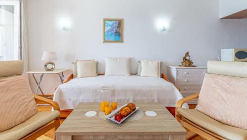Oceanfront Neptuno Apartment