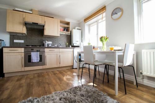 Ideal Home Away From Home Between Bury And Fairfield