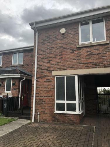 Ideal Home Away From Home Between Bury And Fairfield