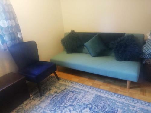 Single Bedroom In A Cozy Maisonette - Bushey