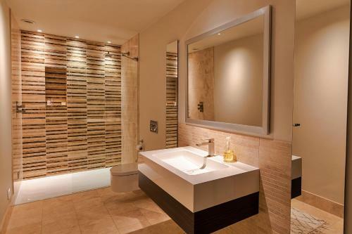 Stratford House - Luxury 4 Bed Townhouse