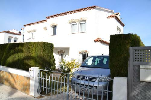 Semi Dettached Villa