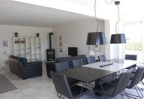 Fantastic Renovated Villa Annex