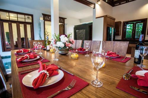 Baan Pinya Chic Three Bedroom Pool Villa