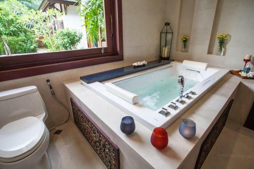 Baan Pinya Chic Three Bedroom Pool Villa