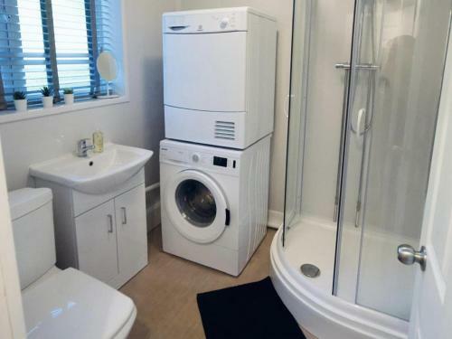 Stunning 3-bed Ground Floor Apartment In Coventry