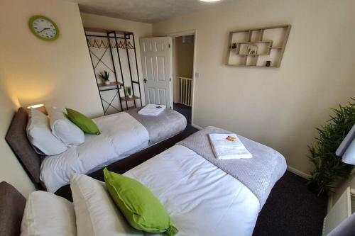 Cosy House With Parking Rwc By Passionfruit Properties