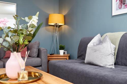 Fantastic Brand New 3br House Wparking Sleeps8