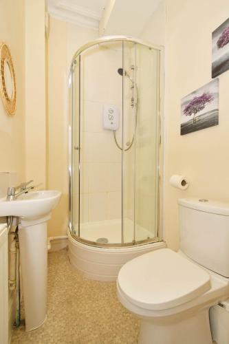 Townhouse @ 178 Ruskin Road Crewe