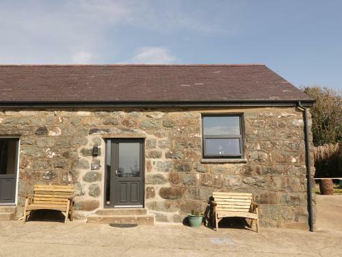 Tyddyn Sianel - Derw