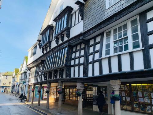 The End House - Cosy And Central (dartmouth)