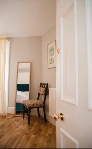 Hostal Georgian House