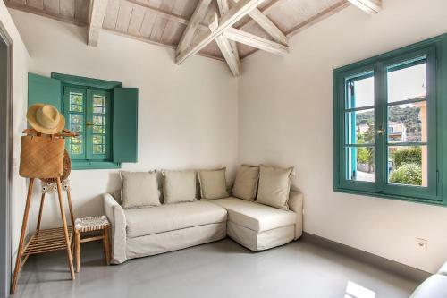 The Great Gatsby 6br Villa Overlooking Spetses Old Town