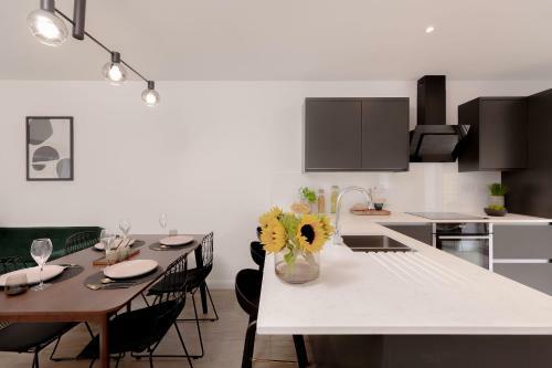 Ideal Home At Moseley Gardens In Fallowfield