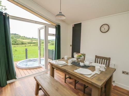 Ash Lodge