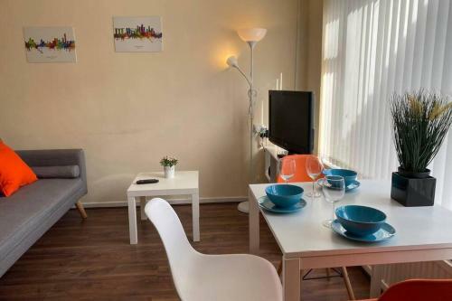 Cosy Bright Studio Apartment In Chorlton Suburbs