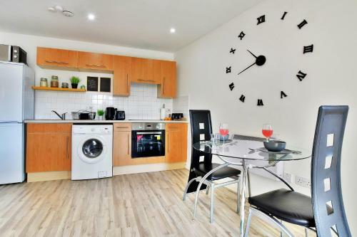 Budget Friendly Apartment With Twin Beds & Parking