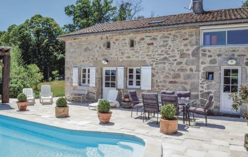 Holiday Home Pouzol